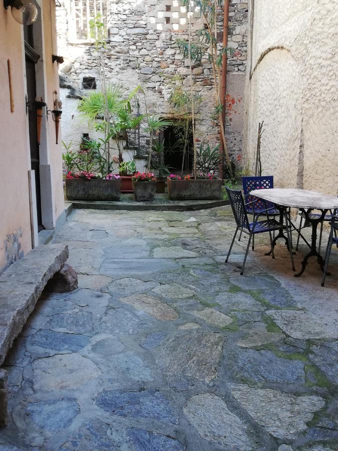 Ferienwohnung Giardino Porto Valtravaglia Exterior foto